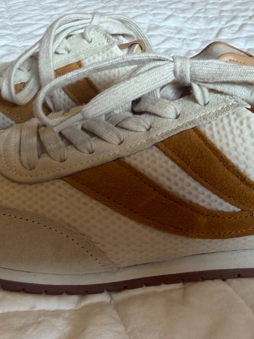 Vince Oasis Runner Sneaker 8 - Picture 4 of 9